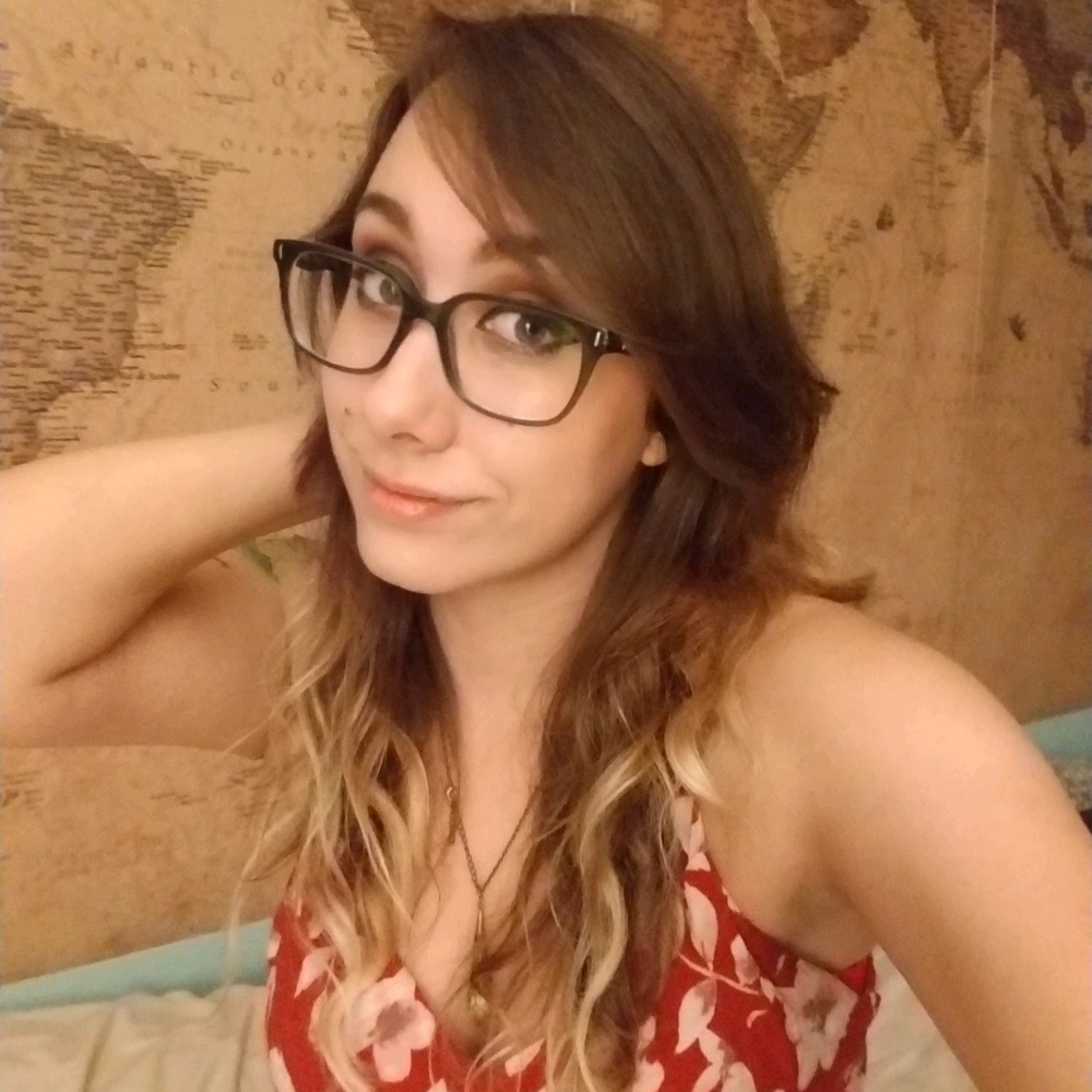 Meet your Posher, Alyssa